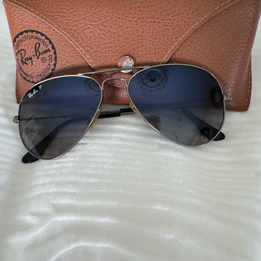 Ray-Ban Black Silver Aviator Sunglasses